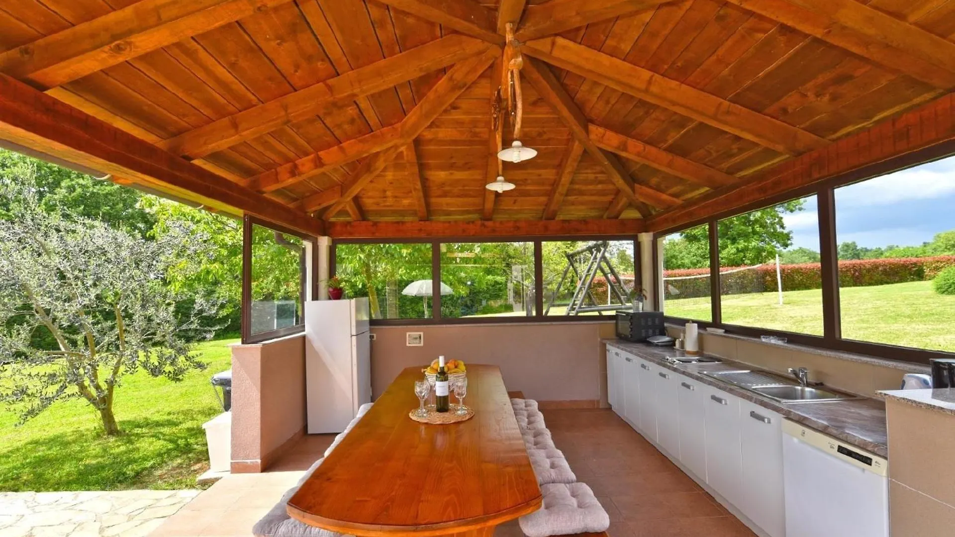 Ferienhaus Mit Privatpool Fuer 12 Personen Ca 120 Qm In Jakovici, Istrien Binnenland Von Istrien Tinjan